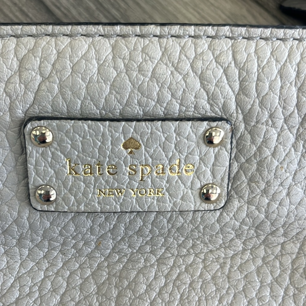 Kate Spade Two-Tone Gray Crossbody Leather Shoulder Bag - Picture 2 of 7